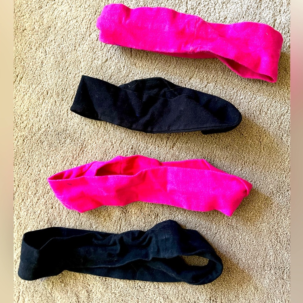 Set of four headbands, stretchy soft material, pink and black